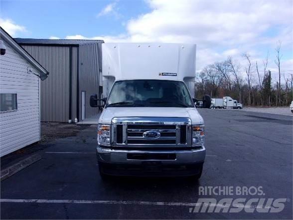 Ford E450 Camiones con caja de remolque