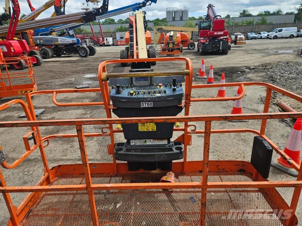 JLG 1500 SJ Plataformas con brazo de elevación telescópico
