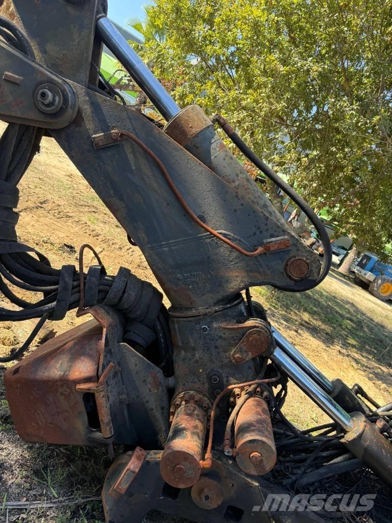 Timberjack 1270 Plataformas y cucharones