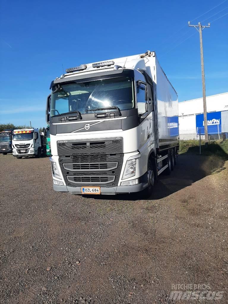 Volvo FH 13 Camiones de volteo para virutas de madera