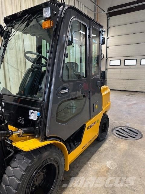 Hyundai 35 DA-9 Camiones diesel