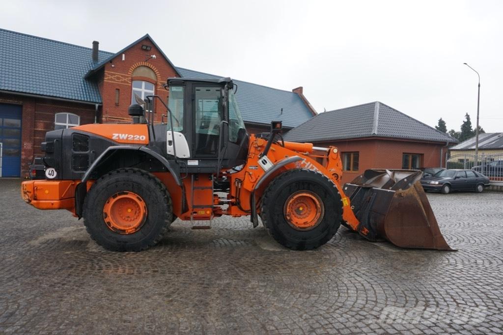 Hitachi ZW 220-5 B Cargadoras sobre ruedas