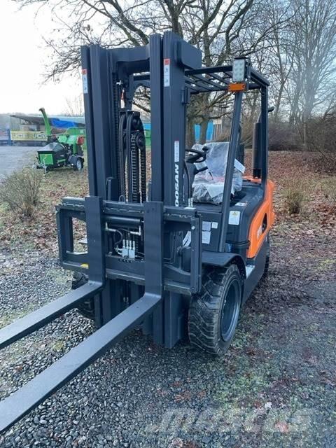 Doosan D30NXS Camiones diesel