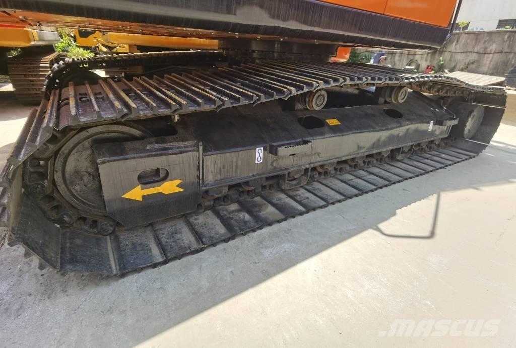 Doosan DX 225 LC Excavadoras sobre orugas