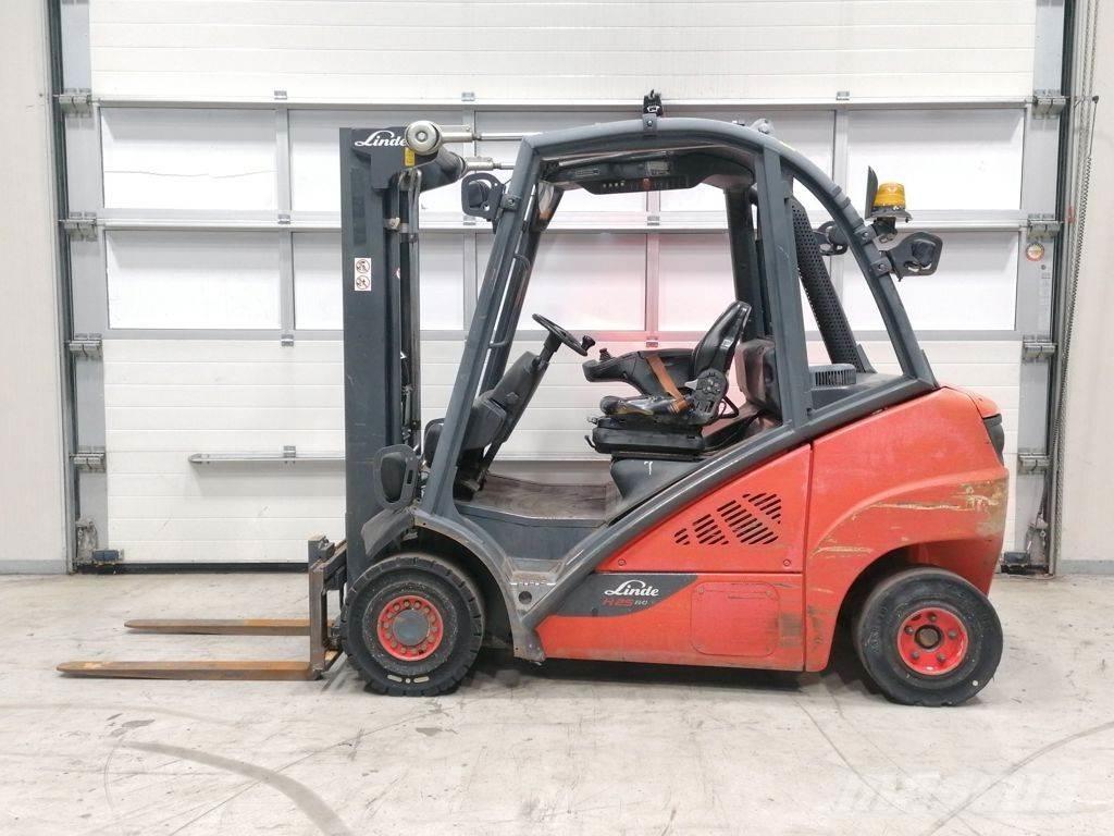 Linde H25D-02 Camiones diesel
