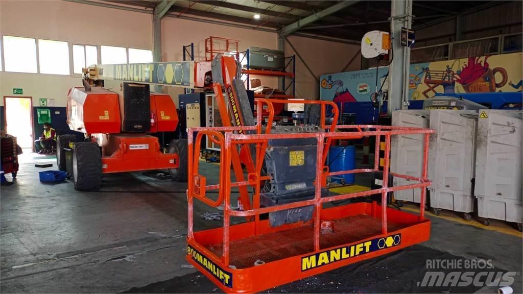 JLG 800AJ Plataformas con brazo de elevación manual