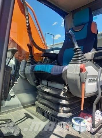 Doosan DX 340 LC Excavadoras sobre orugas