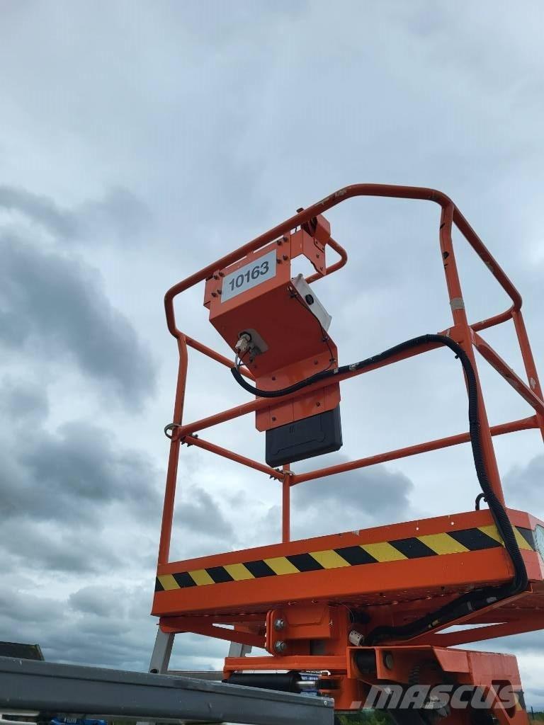 Snorkel A 38 E Plataformas con brazo de elevación manual