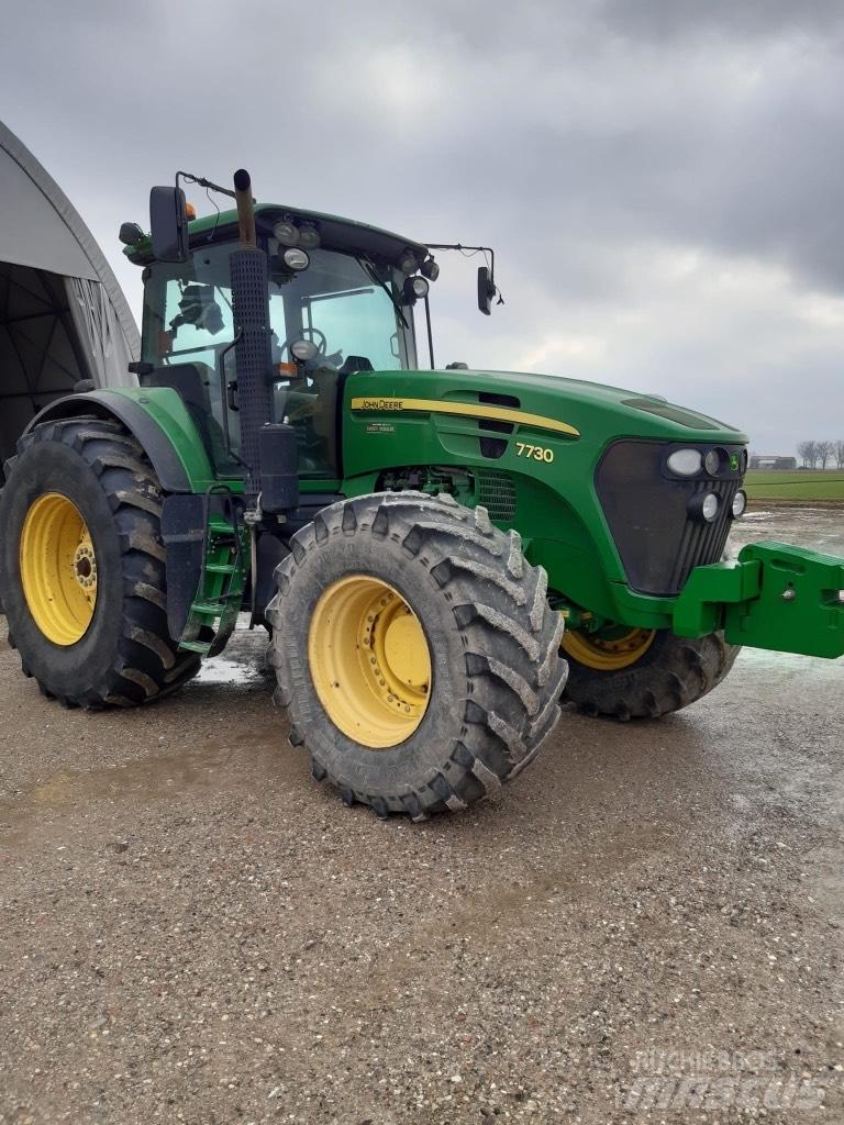 John Deere 7730 Tractores