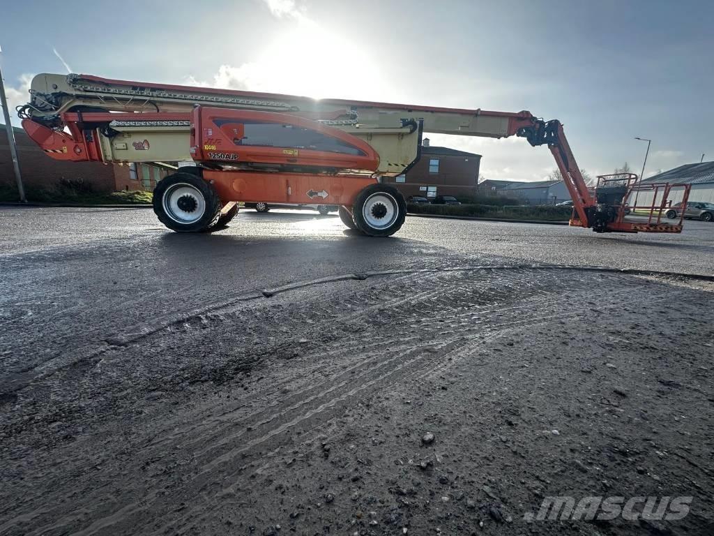 JLG 1250 AJP Plataformas con brazo de elevación manual