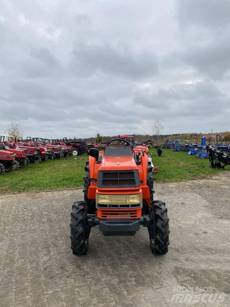 Kubota GT3 Tractores compactos