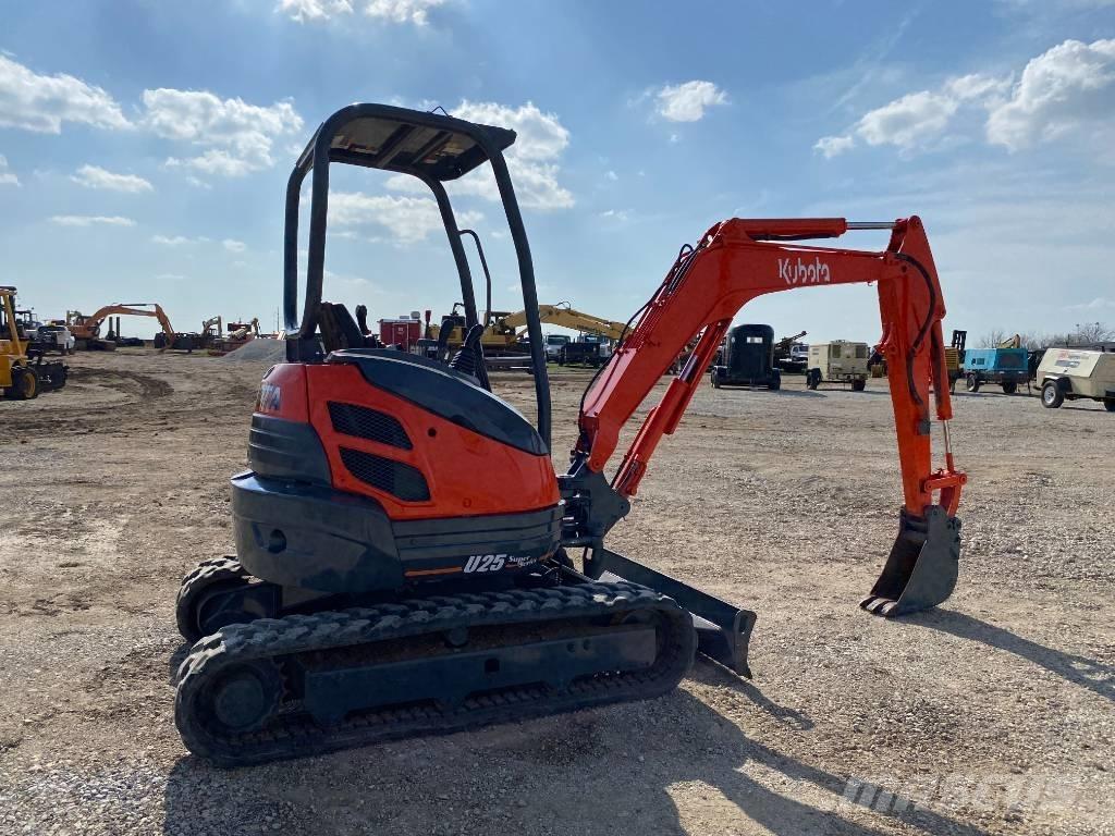 Kubota U 25 Miniexcavadoras