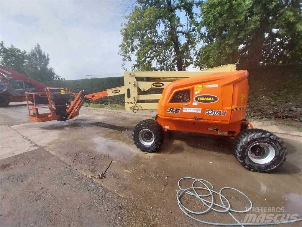 JLG 520AJ Plataformas con brazo de elevación manual