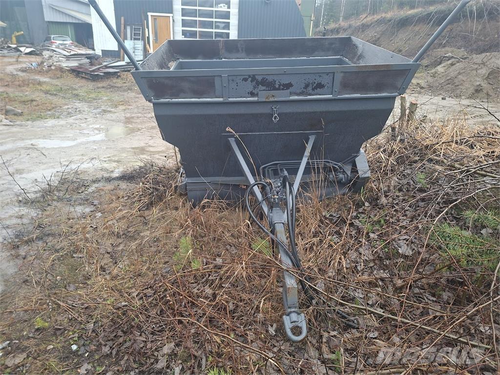  Hiekotinvaunu Esparcidoras de arena y sal