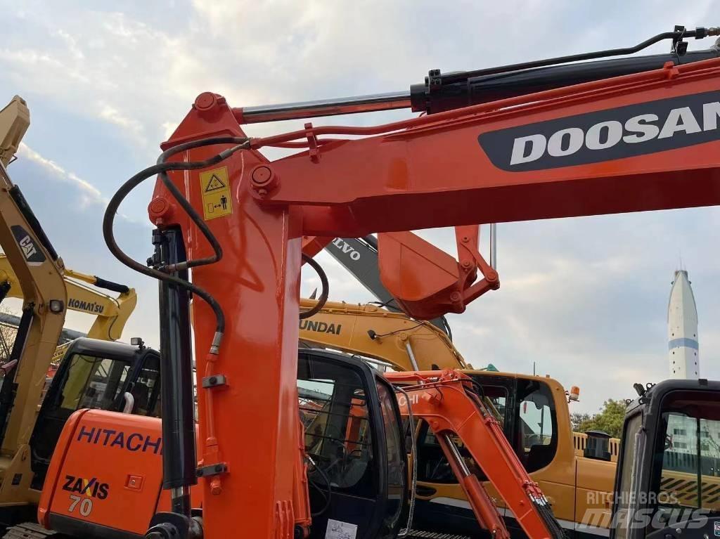 Doosan DX 75 Excavadoras sobre orugas