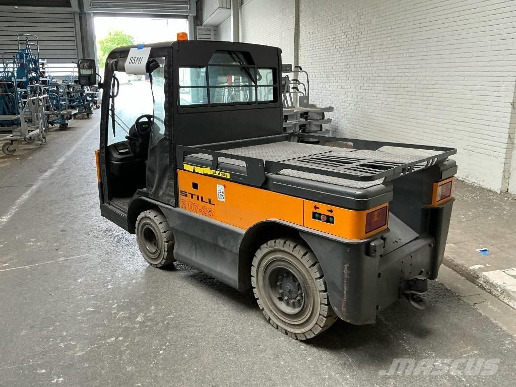 Still R 0725 Camiones con grúa