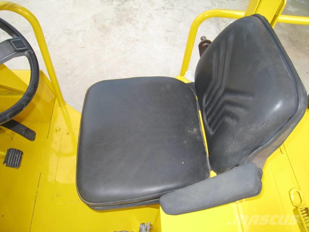 Sakai TZ 701 Rodillos sobre neumáticos