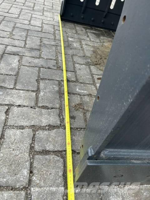 Mustang GRP 750 Pinzas