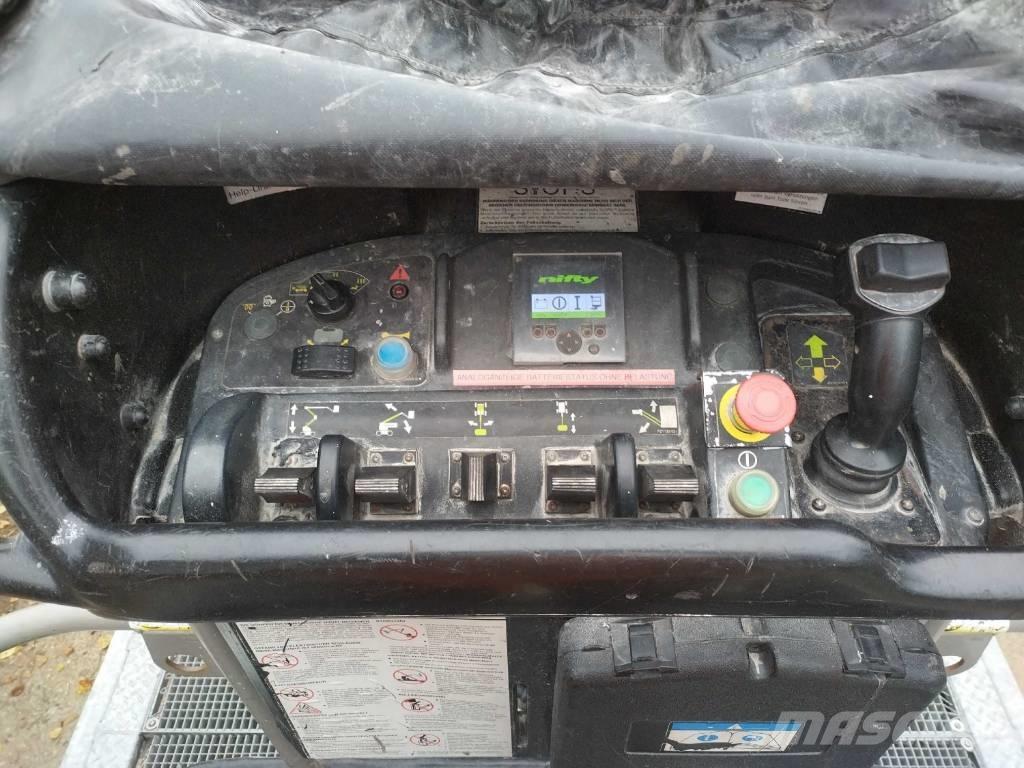 Niftylift HR 15NE Plataformas con brazo de elevación manual