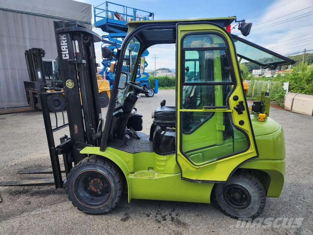 Clark gts30de Camiones diesel