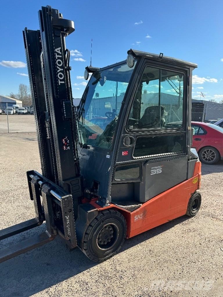 Toyota 8FBMT35 Carretillas de horquilla eléctrica