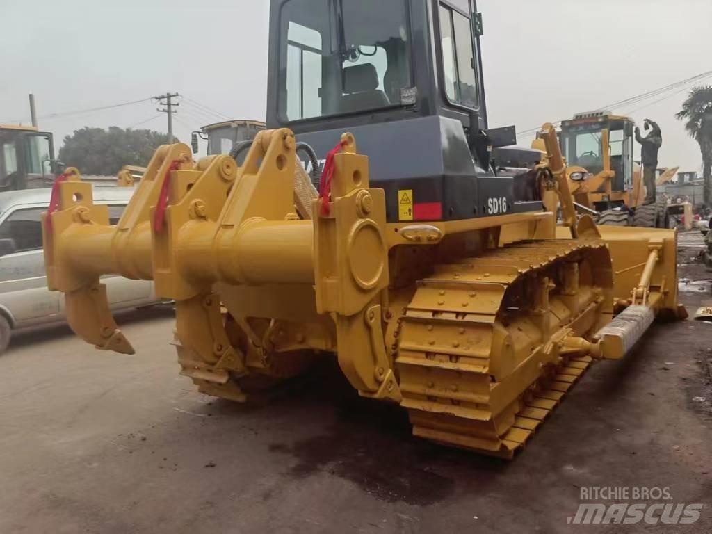 Shantui SD 16 Buldozer sobre oruga