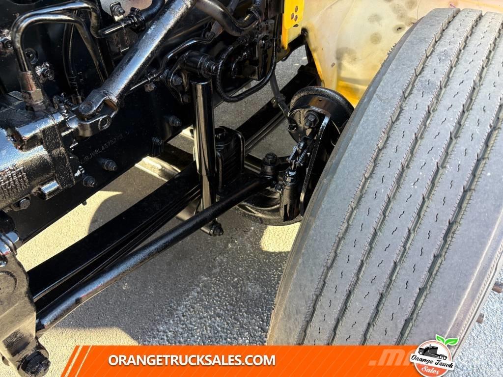 Hino 268 Camiones con caja de remolque