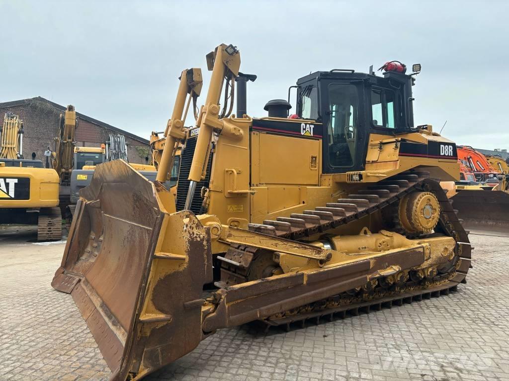 CAT D 8 R Buldozer sobre oruga