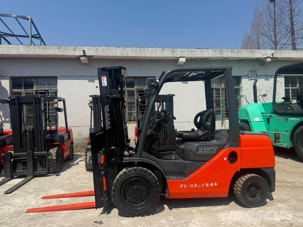 Toyota FD 35 Camiones diesel