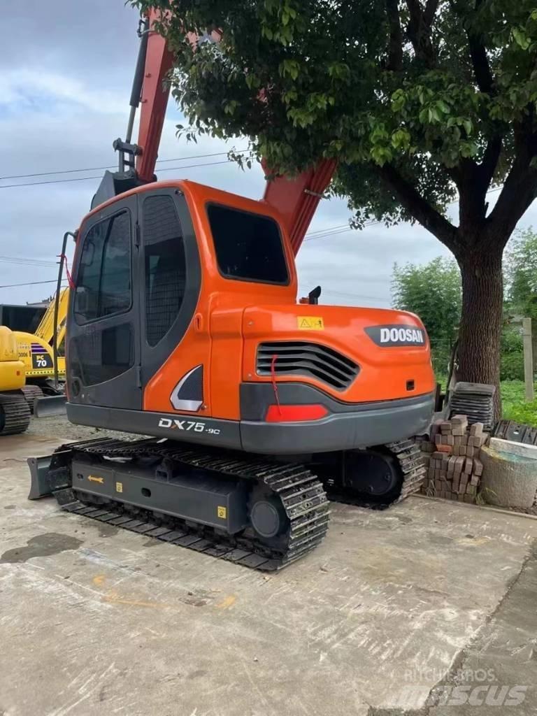 Doosan DX75-9C Excavadoras sobre orugas