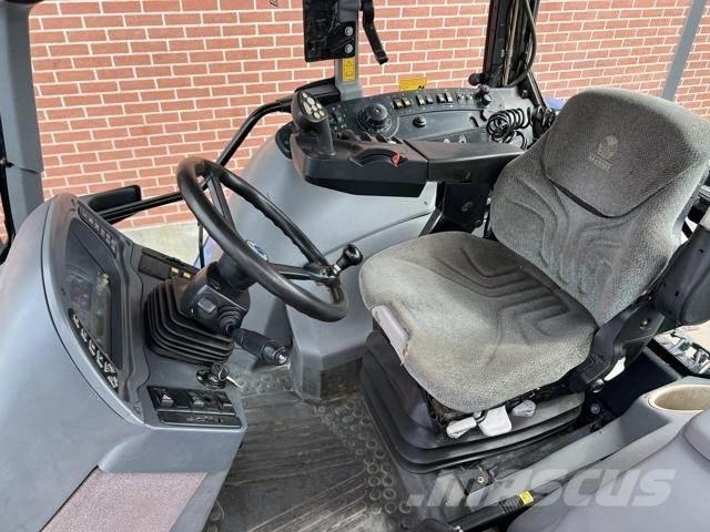 New Holland TVT190 Tractores