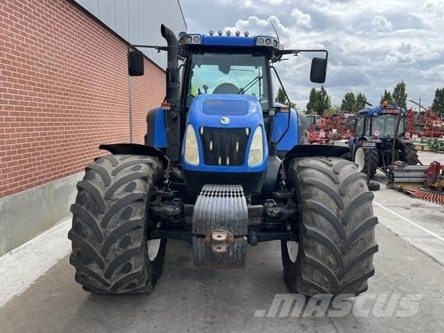 New Holland TVT190 Tractores
