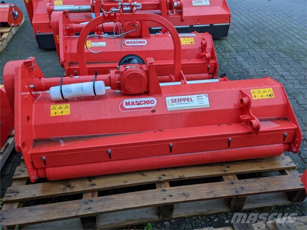Maschio FURBA 180 Segadoras y cortadoras de hojas para pasto