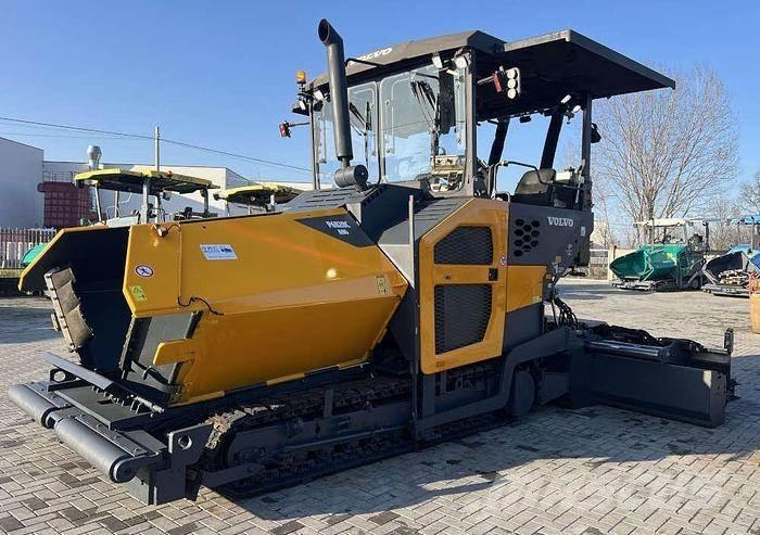 Volvo P 6820C Asfaltadoras