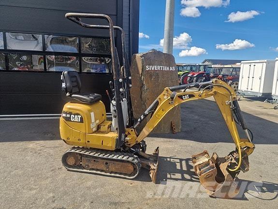 CAT 300.9 Miniexcavadoras