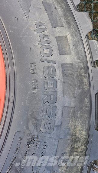 Fendt 724 Vario Tractores