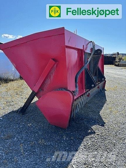 Globus 1600 Esparcidoras de arena y sal