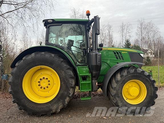 John Deere 6215R Tractores