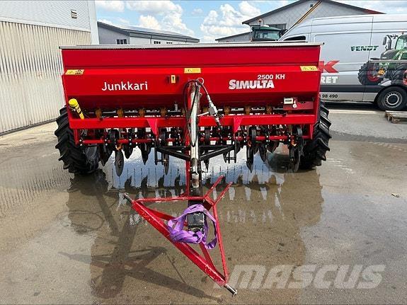 Junkkari KH 2500 Esparcidoras de abono