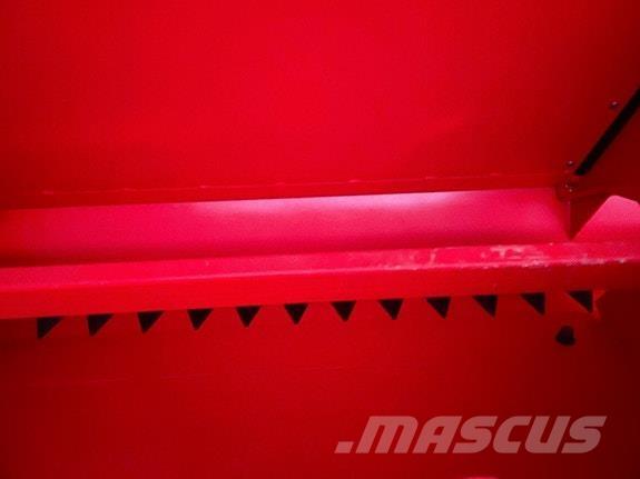 Junkkari ST3000 Esparcidoras de abono