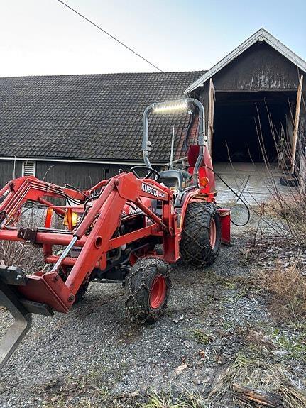 Kubota B7500 Tractores