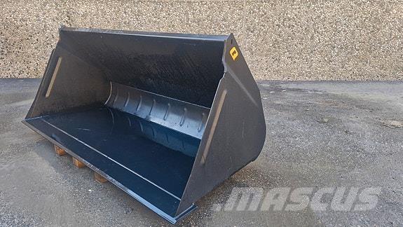 Quicke Åle VL Ruedas