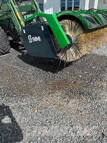 Sami Med oppsamler Otros equipos para carreteras y quitanieves