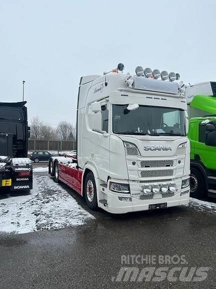 Scania R650B6X2NB Camiones desmontables