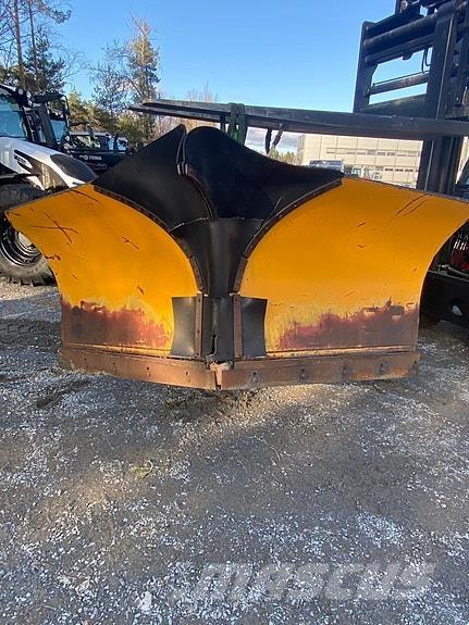 Tellefsdal 2700 V Hojas y cuñas quitanieves