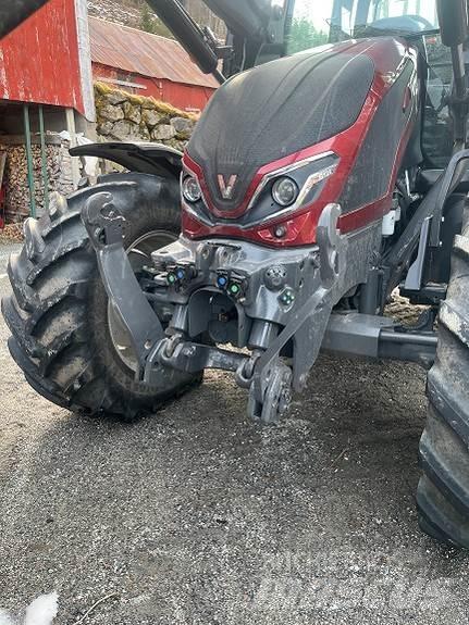 Valtra G125A Tractores