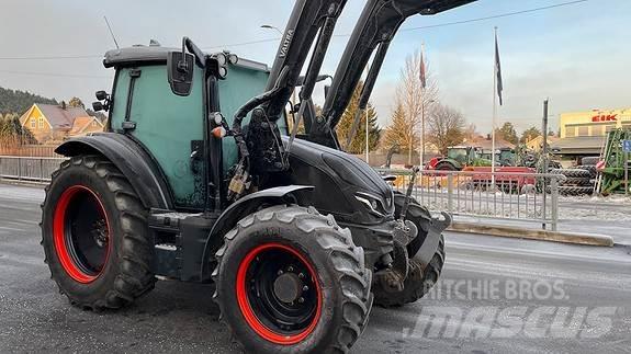 Valtra G135 Tractores