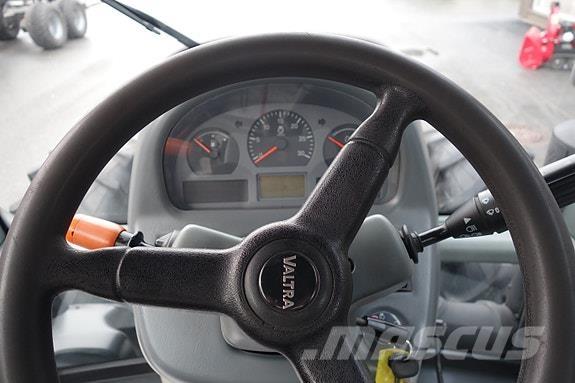 Valtra N123 H5 Tractores