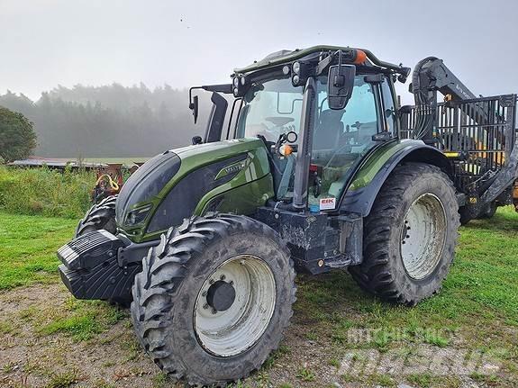 Valtra N154eA Tractores