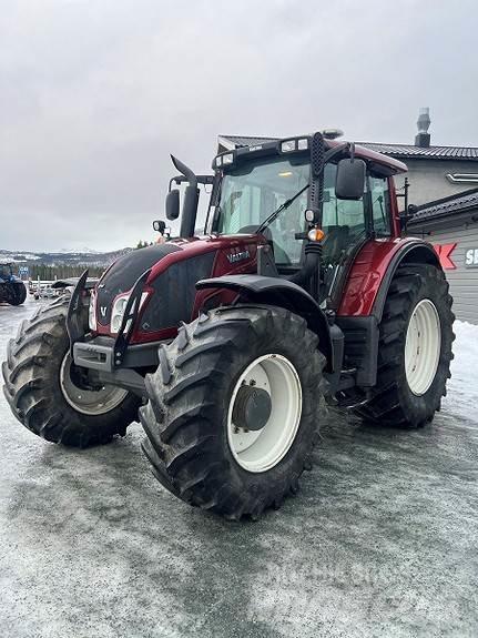 Valtra N163 Tractores